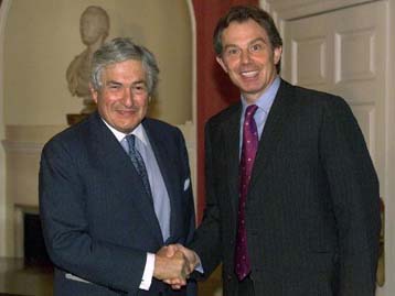 Κέιμπριτζ, ΜΙΤ προσφέρονται να βοηθήσουν τον Μπλερ να ενισχύσει την οικονομία