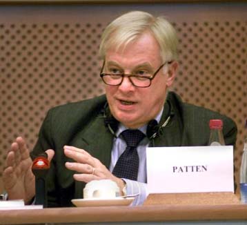 έδρα στη Θεσσαλονίκη προτείνει ο επίτροπος Πάτεν