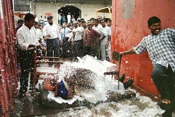 Aνδρας από τη Σρι Λάνκα επιχειρεί να μπει στο βιβλίο Γκίνες