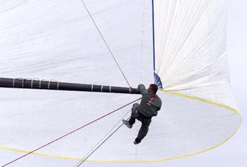 Προηγείται η Prada στους προκριματικούς του κυπέλλου Louis Vitton