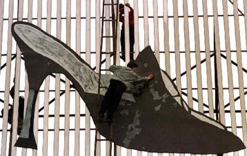 Η Κίνα φορολογεί την αποταμίευση για να ενθαρρύνει την κατανάλωση