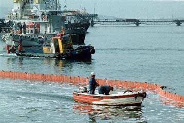 Ασκηση καταπολέμησης της ρύπανσης στον Ασπρόπυργο