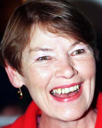 Αναρρώνει η Γκλέντα Τζάκσον μετά από εγχείρηση σκωληκοειδίτιδας