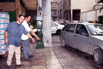 Συνεχίζεται η ανάκριση των δύο υπόπτων για τις δολοφονίες αλλοδαπών