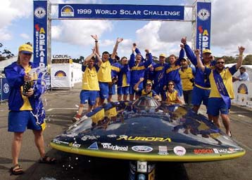 Πρώτο το  φωτοβολταϊκό αυτοκίνητο της Aurora 101 στο  World Solar Challenge