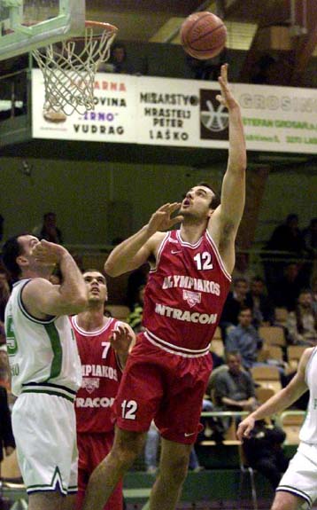 Πρώτη ήττα στην Ευρωλίγκα για τον Ολυμπιακό