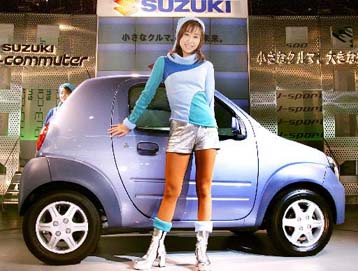 Σκούτερ με τέσσερεις τροχούς παρουσίασε η Suzuki