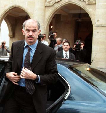 Πάμε στο Ελσίνκι ενδυναμωμένοι διαμηνύει από την Κύπρο ο Γ.Παπανδρέου