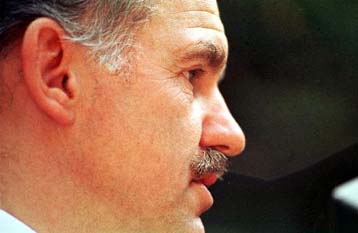 Αισιόδοξος μεταβαίνει στην Κύπρο ο υπουργός Εξωτερικών – Προβληματισμός στην Αγκυρα