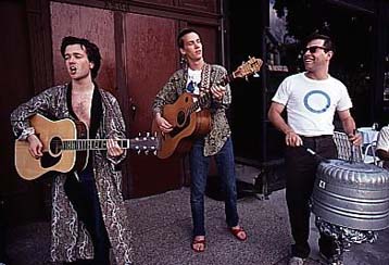 Οι Violent Femmes στο Ρόδον και στο Μύλο