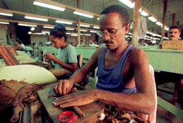 Συμφωνία Ελλάδας – Κούβας για την παραγωγή πούρων