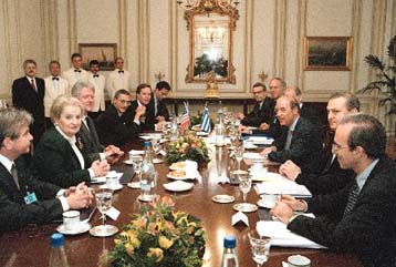 Φιλικό κλίμα χωρίς δεσμεύσεις