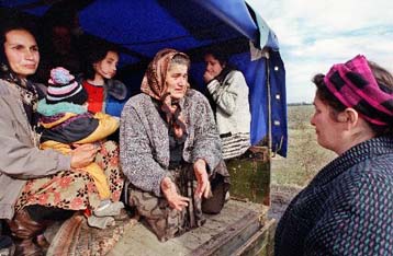 Συνεχίζονται οι ρωσικοί βομβαρδισμοί στην πόλη Ουρούς-Μαρτάν