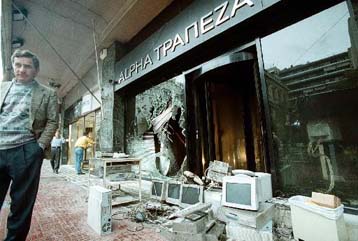 Οι διοργανωτές της πορείας ευθύνονται για τα επεισόδια