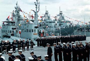 Δώδεκα νέες μονάδες εντάχθηκαν στον πολεμικό στόλο