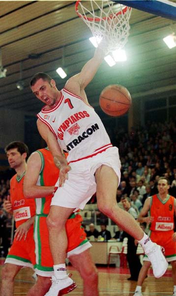 Ηττα-σοκ για τον Ολυμπιακό