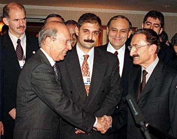 Συζήτηση για την υφαλοκρηπίδα και, αν αποτύχει, προσφυγή στη Χάγη