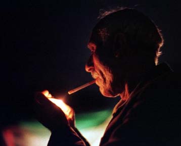 Ενίσχυση των ελέγχων στα προϊόντα καπνού προτείνει η ΕΕ