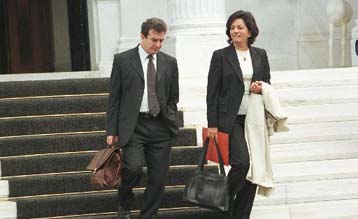 Κυβερνητική σύσκεψη για τα μέτρα ασφαλείας κατά την επίσκεψη Κλίντον