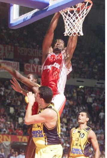 Τέλος ο Μόρις για τον Ολυμπιακό