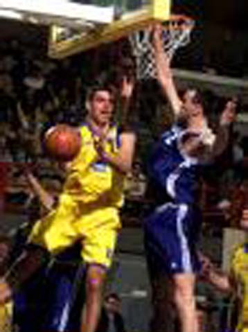 Νίκη-πρωτιά για το Περιστέρι