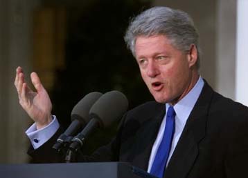 Αναβάλλεται για τις 19 Νοεμβρίου η άφιξη Κλίντον στην Αθήνα