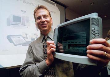 Η Hewlett-Packard στρέφεται προς τον κόσμο του μέλλοντος όπου το Διαδίκτυο θα βασιλεύει