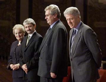 Η συμφιλίωση Ελλάδας-Τουρκίας μία από τις τρεις προτεραιότητες των ΗΠΑ στην Ευρώπη