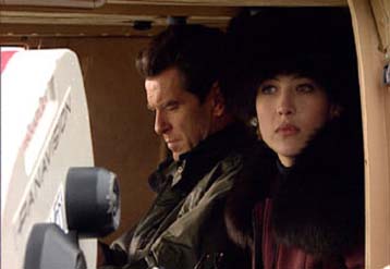 Ο Τζέημς Μποντ θύμα βιντεο-πειρατείας