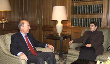 Στήριξη των ΗΠΑ στις ελληνικές θέσεις θα συζητήσουν Σημίτης – Κλίντον