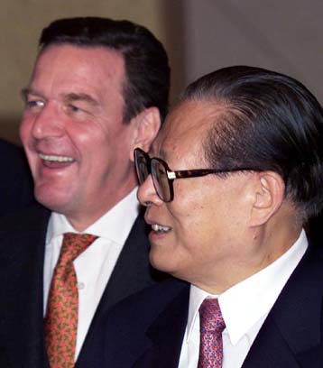 O καγκελάριος Σρέντερ προτείνει συμμετοχή της Κίνας στους G8