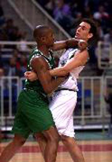 Διά πυρός και σιδήρου έμεινε αήττητος ο Παναθηναϊκός