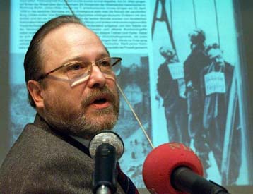 Κλείνει προσωρινά η φωτογραφική έκθεση για τις ωμότητες της Βέρμαχτ