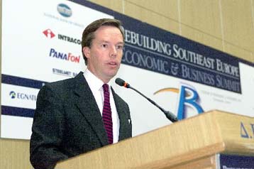 Κλίντον και Σημίτης θα συζητήσουν θέματα οικονομικής συνεργασίας