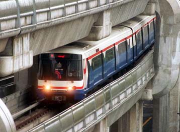 Νέο εναέριο σιδηρόδρομο αποκτά η Μπανγκόκ