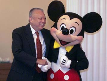 Υπεγράφη συμφωνία θεματικού πάρκου της Disney στο Χονγκ Κονγκ