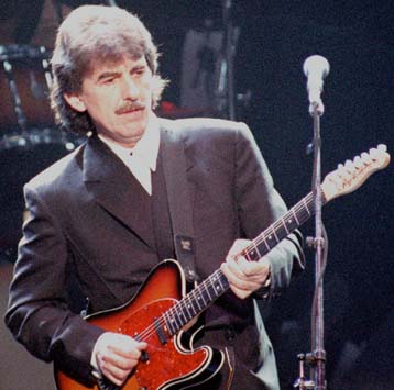 Στο νοσοκομείο ο Τζορτζ Χάρισον με πολλαπλά τραύματα από επίθεση διαρρήκτη