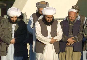 Εγκαταλείπουν δύο από τα αιτήματά τους οι αεροπειρατές