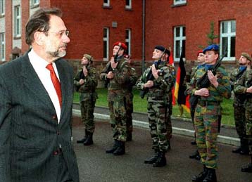 Γεννήθηκε το 1999 – θα μεγαλώσει το 2000;