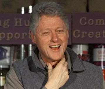 Ο Κλίντον προβλέπει την εφεύρεση μικροσκοπικών χημικών όπλων στις αρχές του νέου αιώνα