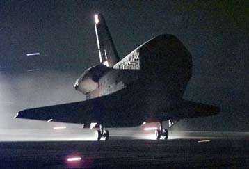 Προσγειώθηκε το Discovery