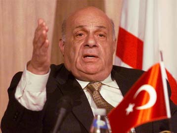 Λύση τον Ιούνιο βλέπει ο Ντενκτάς