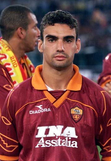 Και επίσημα ερυθρόλευκος ο Χούτος