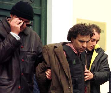 Στη φυλακή για χρήση πλαστού ταξιδιωτικού εγγράφου ο Λεσπέρογλου