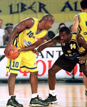 Πολυβόλο ο Φορντ στον α γύρο