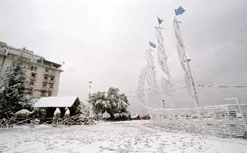 Κλειστά τα αεροδρόμια Αλεξανδρούπολης, Μήλου και Λέσβου – δεμένα τα πλοία στα λιμάνια