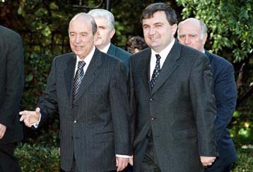 Φιλική και εγκάρδια η συνάντηση του πρωθυπουργού με τον Αλβανό ομόλογό του