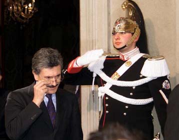 Ψήφο εμπιστοσύνης ζητεί η νέα κυβέρνηση Ντ Αλέμα την Τετάρτη