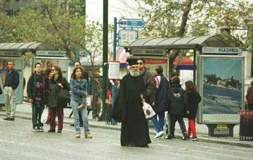 Αναστέλλουν τις κινητοποιήσεις τους οι εργαζόμενοι στα λεωφορεία