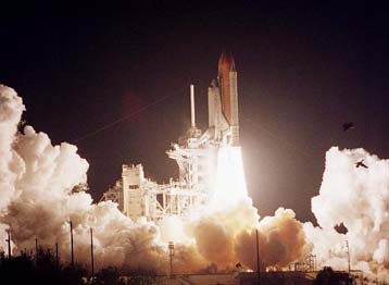 Eκτοξεύθηκε το Discovery